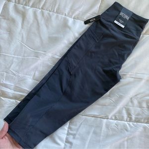 Victoria’s Secret Sport Knockout Small Crop Leggings NWT